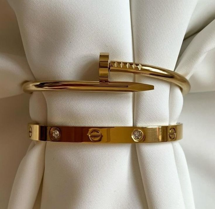 Rivet Bangle without studs