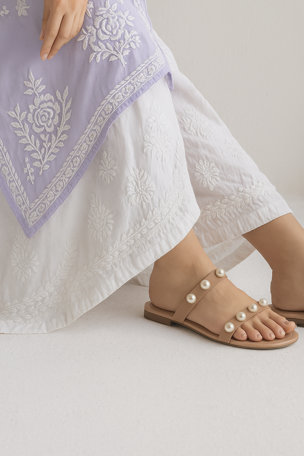 Handcrafted Chikankari lavender Straight Kurta