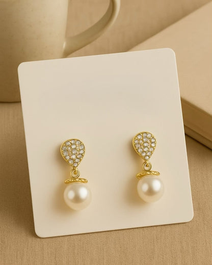 Pearl drop earring