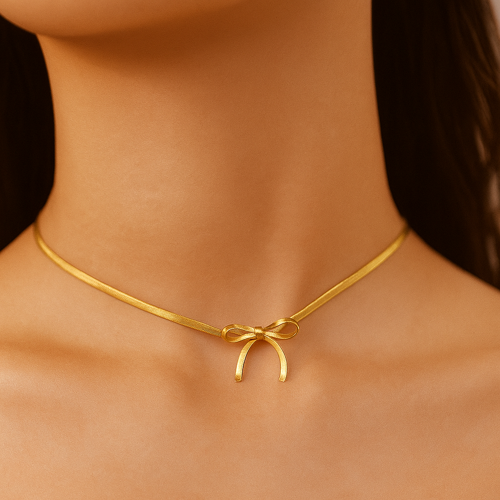 Gold bow chain