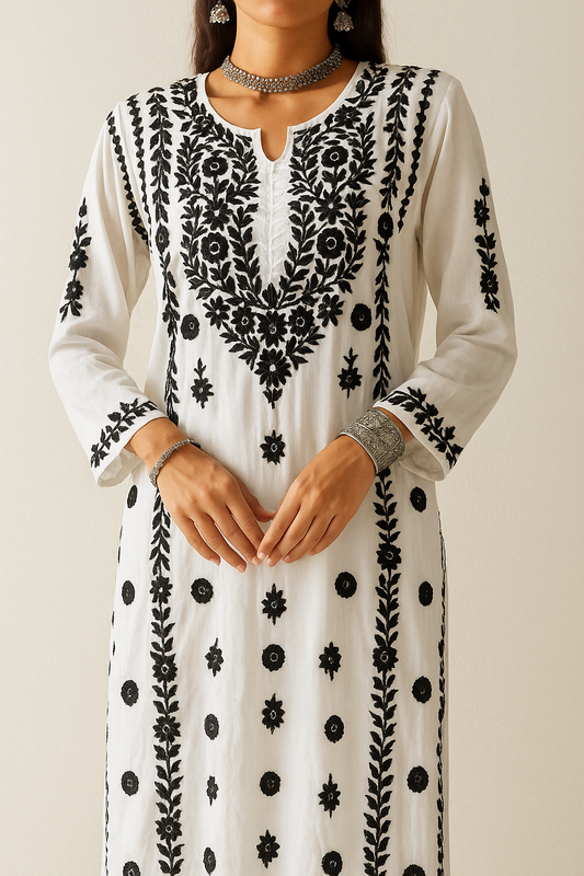 Hndcrafted white chikankari kurta set
